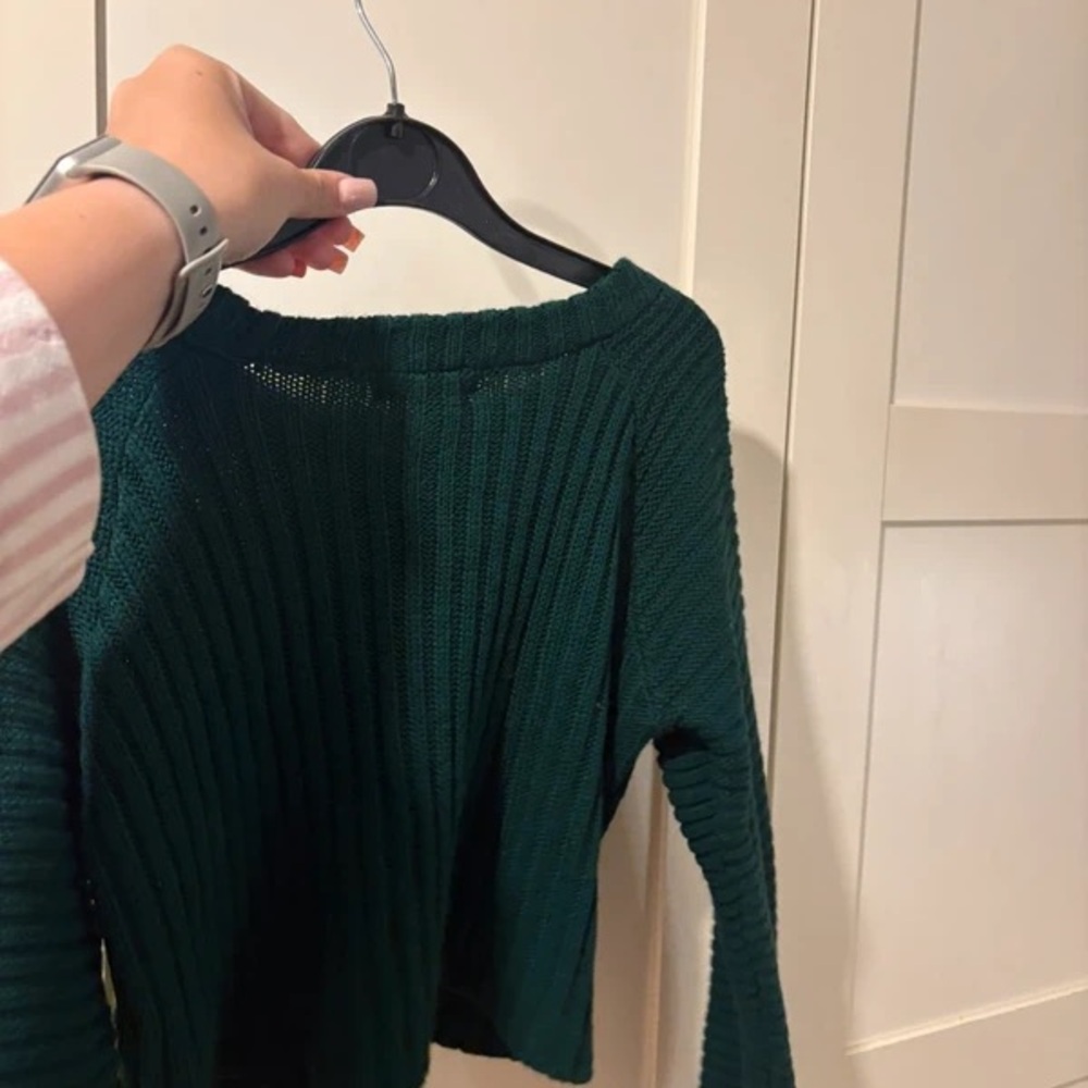 Emerald Ribbed Crew Neck Sweater - Picture 3 of 5